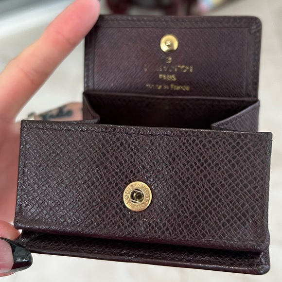 Louis Vuitton Taiga Pocket Storage Coin Pouch Vintage - Picture 8 of 10